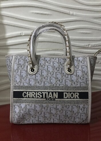 Christian Dior 