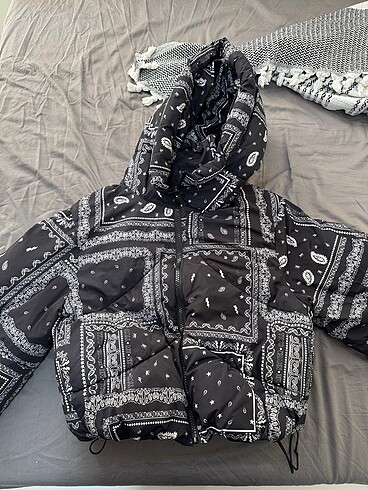 Bershka Mont