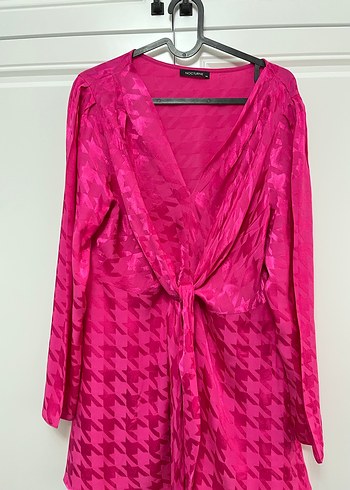 Pembe V Yakalı Kemerli Midi Deri Tunik - Görsel 3