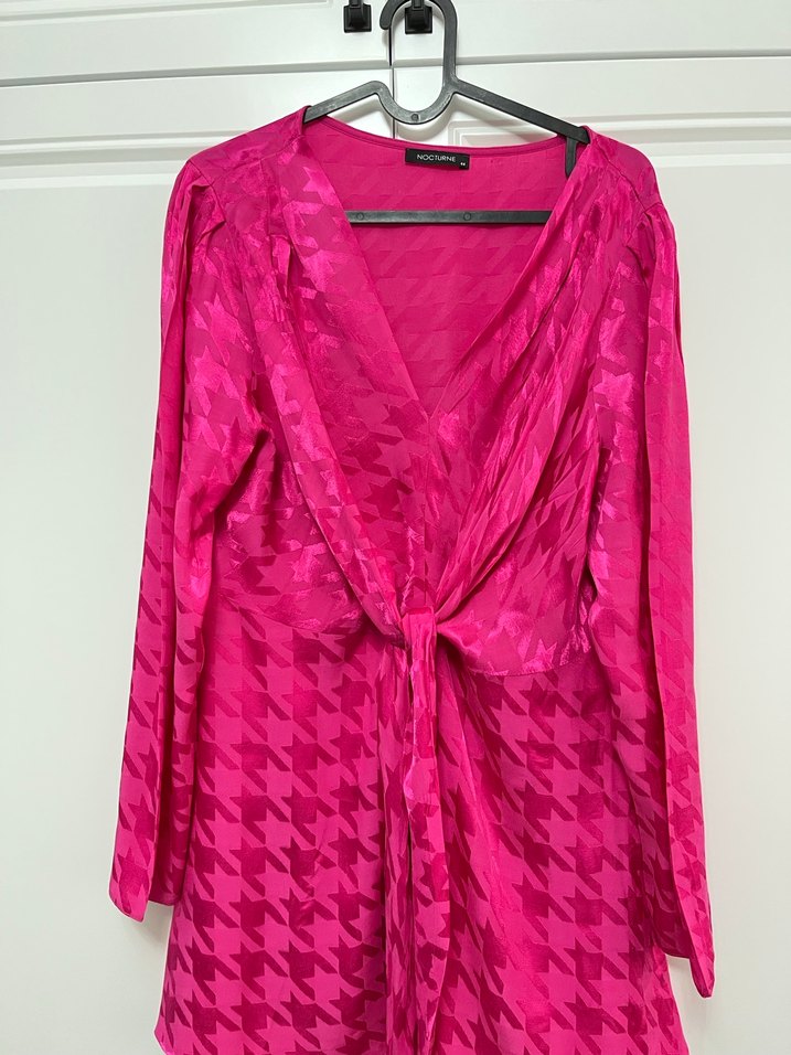 Pembe V Yakalı Kemerli Midi Deri Tunik - Görsel 3