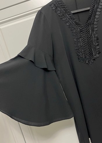 Uzun Kollu Siyah Nakışlı V Yaka Tunik - Görsel 3