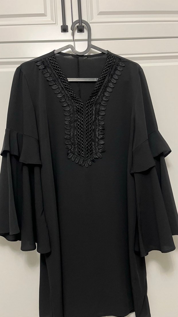 Uzun Kollu Siyah Nakışlı V Yaka Tunik - Görsel 4