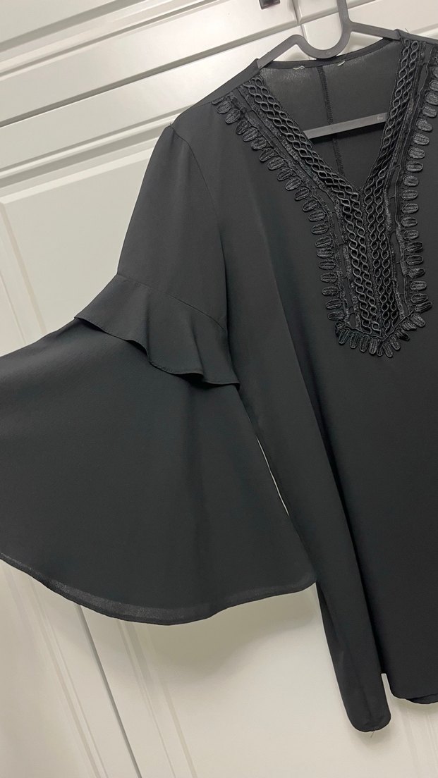 Uzun Kollu Siyah Nakışlı V Yaka Tunik - Görsel 3