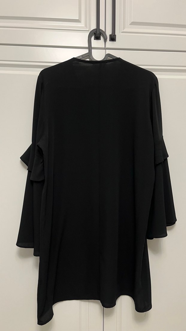 Uzun Kollu Siyah Nakışlı V Yaka Tunik - Görsel 2