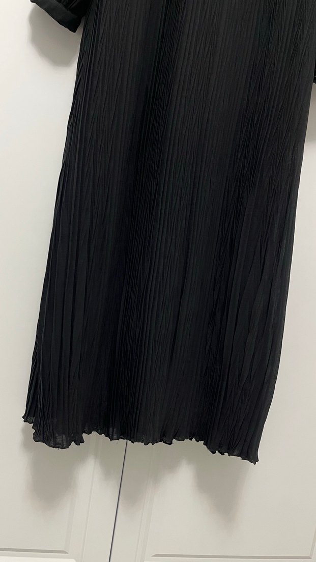 Siyah Piliseli Uzun Keten Elbise - Görsel 2
