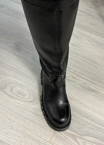 Siyah Deri Kadın Dizüstü Çizme - Görsel 2
