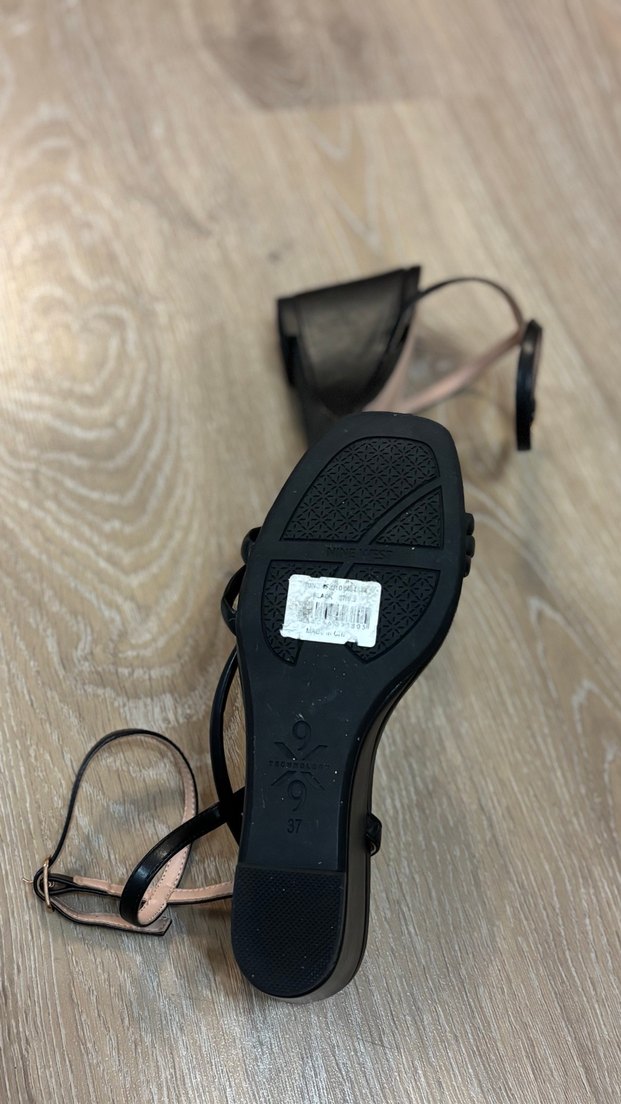 Tokalı Siyah Kadın Blok Topuklu Sandalet - Görsel 5