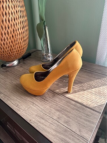 37 Beden Stiletto