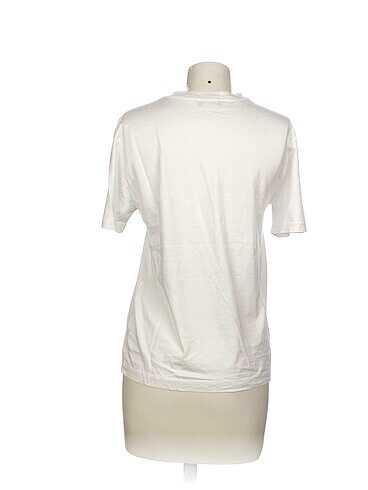 s Beden LC Waikiki T-shirt %70 İndirimli.