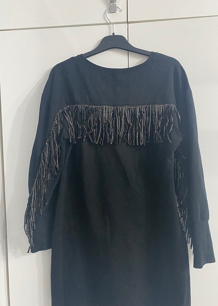 Sırtı taşlı elbise - Görsel 3