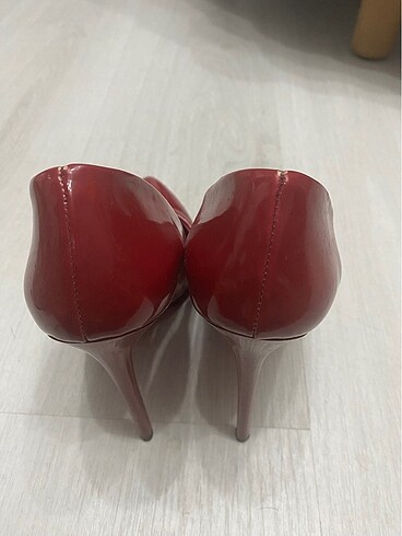 37 Beden kırmızı Renk Stiletto