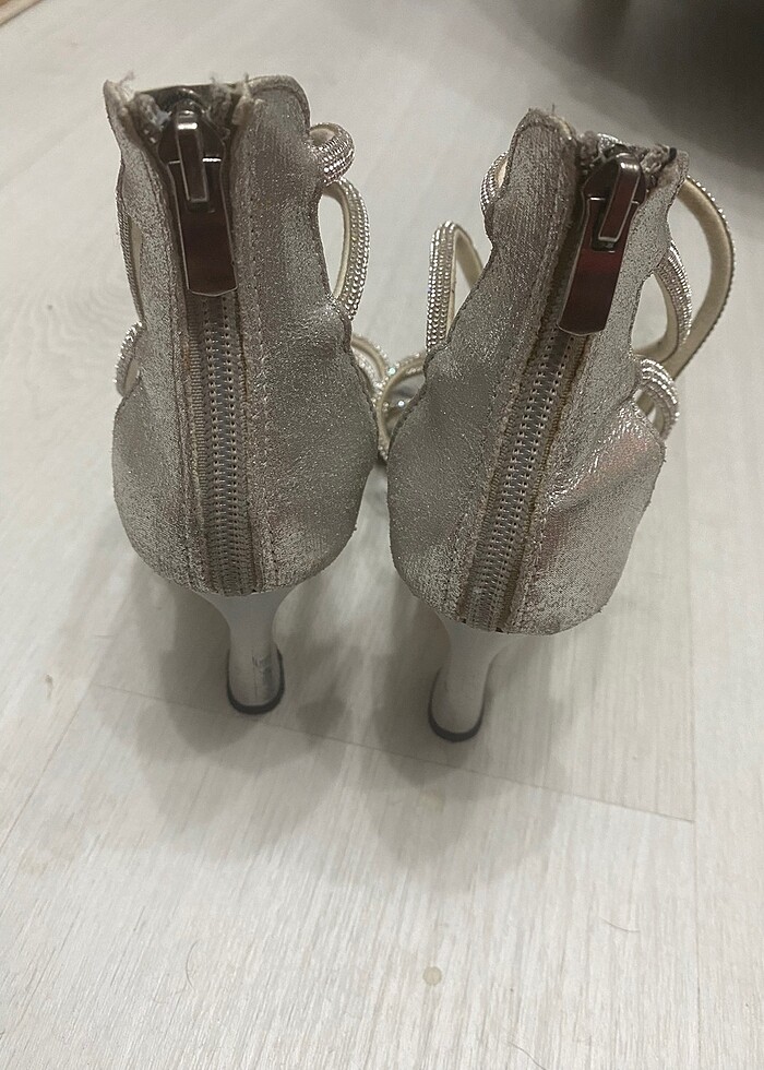 Topuklu ayakkabı - Görsel 2