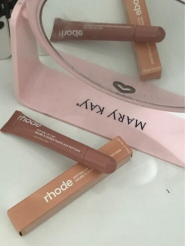 rhode toast lip gloss