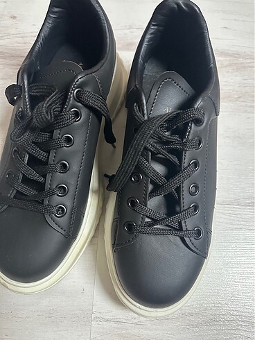 Zara spor ayakkabı