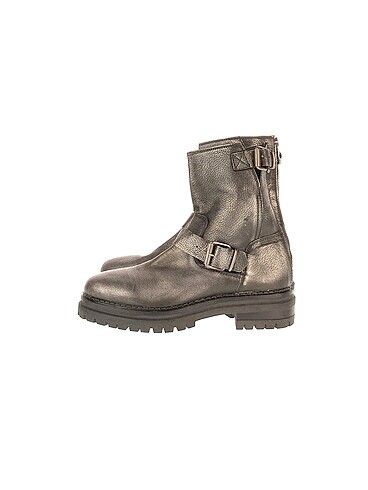 PreLoved Bot %70 İndirimli.