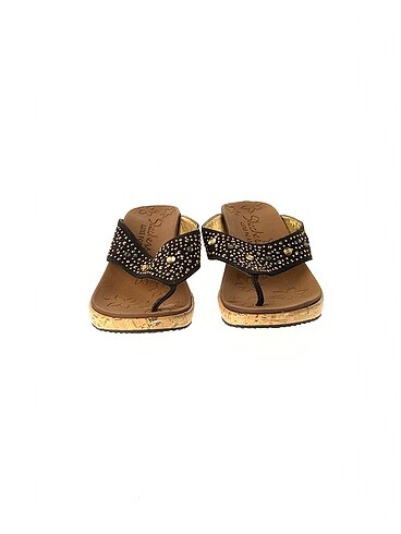 36 Beden PreLoved Terlik %70 İndirimli.