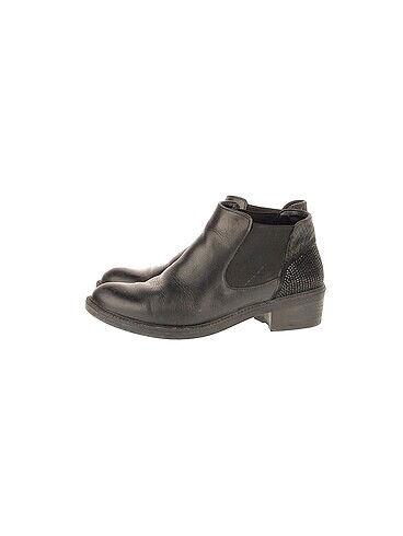 PreLoved Bot %70 İndirimli.