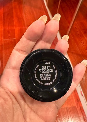 MAC MAC Gilt by Association Mineralized Eyeshadow