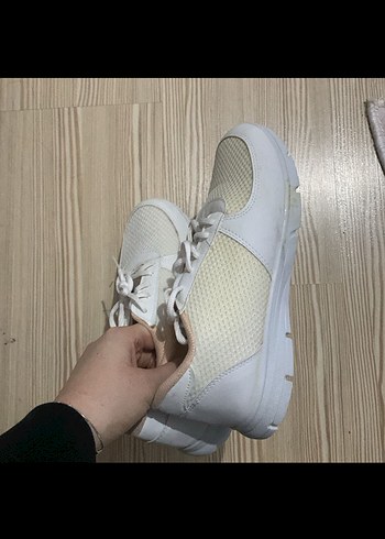 Beyaz Kadın Spor Ayakkabı Velcro Detaylı - Görsel 2