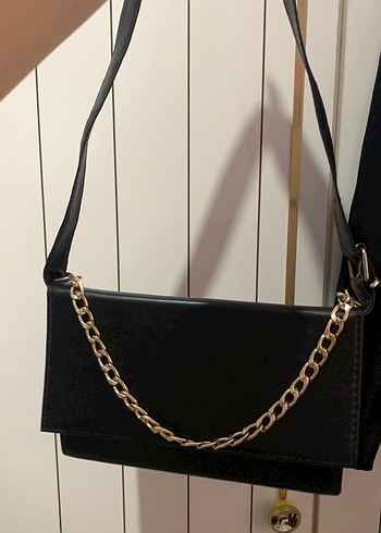 Zincir Detaylı Siyah Yılan Desenli Deri Çanta - Görsel 3