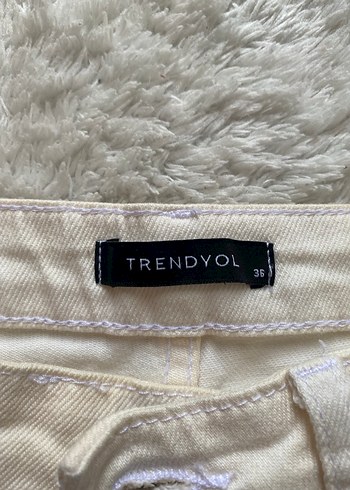 Trendyol & Milla Beyaz Pamuk Kadın Normal Kesim Jean