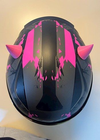 Pembe Parlak Punk Tarzı Kadın Motosiklet Kaskı - Görsel 5