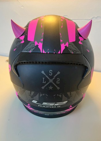 Pembe Parlak Punk Tarzı Kadın Motosiklet Kaskı - Görsel 4