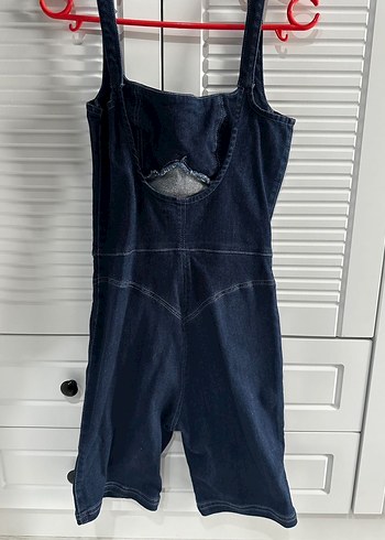 Lacivert Sırt Dekolteli Kısa Denim Tulum - Görsel 2