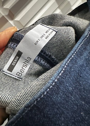 Lacivert Sırt Dekolteli Kısa Denim Tulum - Görsel 3