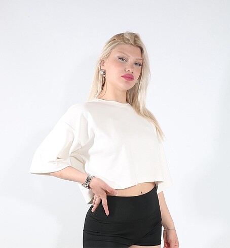 Beyaz Crop Tişört