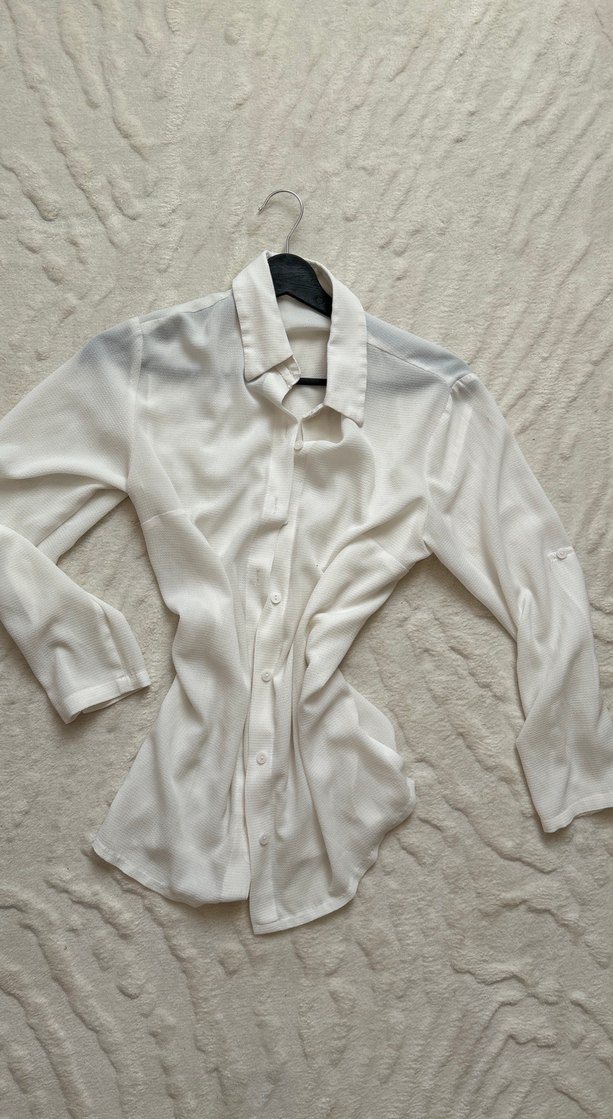 Düğmeli Beyaz Keten Kadın Gömlek - Görsel 3