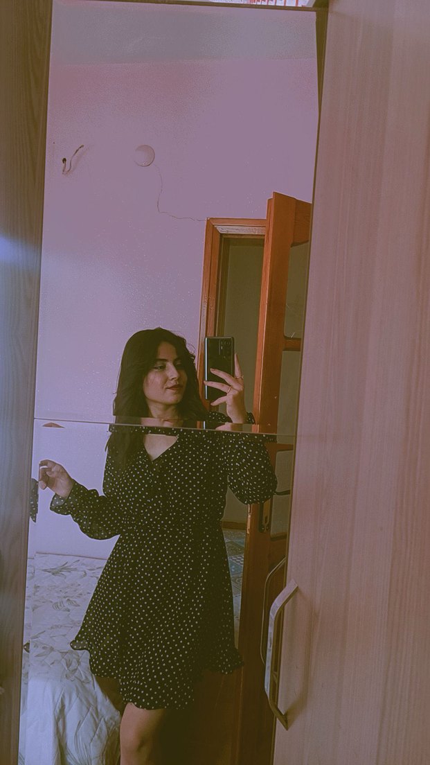 Siyah Puantiyeli V Yaka Midi Elbise - Görsel 2