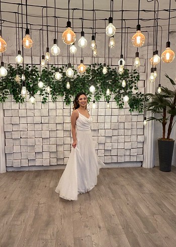 Minimalist Beyaz Uzun Transparan Nişan Elbisesi - Görsel 6