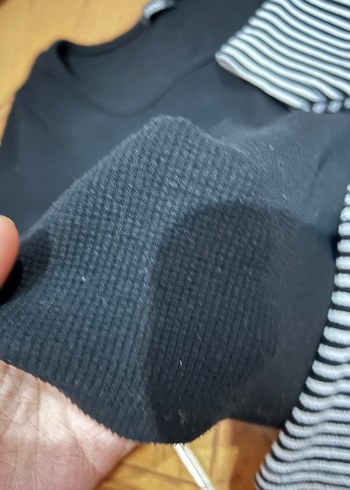 Diğer Siyah ve Çizgili Kısa Kollu Vücuda Oturan Tişört