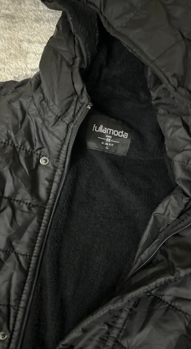 Siyah Kadın Kapüşonlu Günlük Mont - Görsel 3