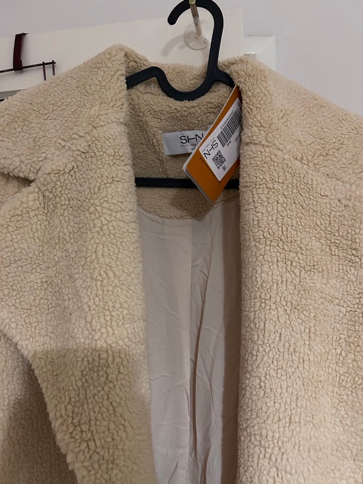 Bej Uzun Peluş Kadın Kaban - Görsel 2