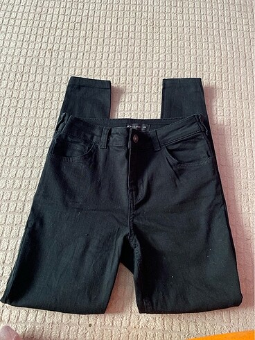 Siyah dar paça pantalon