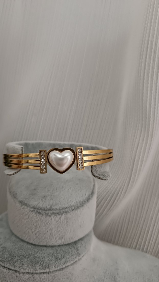 Minimalist Altın Renkli Taşlı Kadın Bileklik - Görsel 3