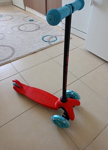 Diğer İşıklı scooter