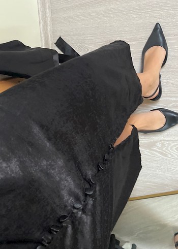 Siyah Midi Elbise V Yaka Düğmeli - Görsel 6