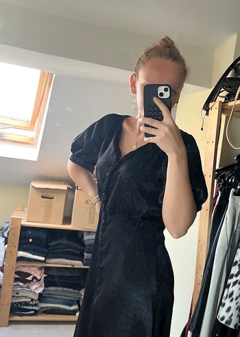 Siyah Midi Elbise V Yaka Düğmeli - Görsel 7