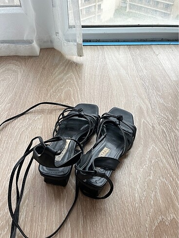 Diğer Bağlamalı sandalet