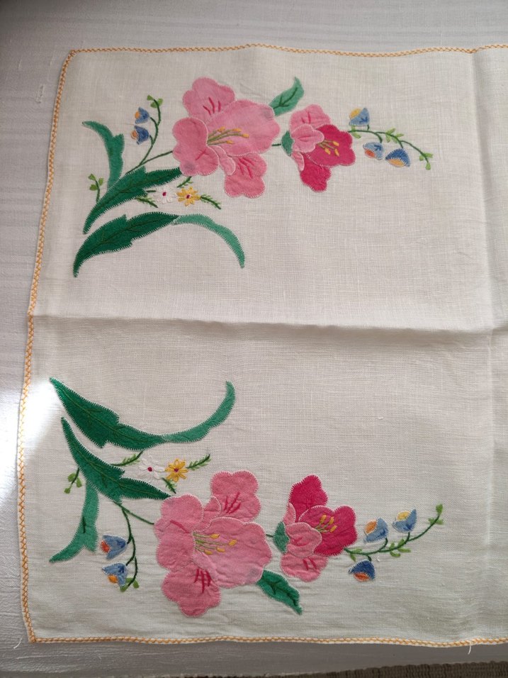 Runer ve peçete takım bir kere kullanılmış yıkanmış lekesi yok - Görsel 2