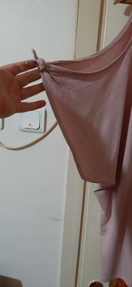 xl Beden Omuzları dekolteli bluz cok iyi durumda - Görsel 3