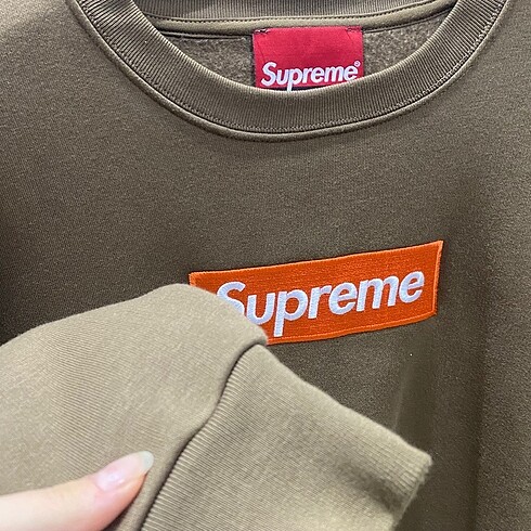 Supreme Sweat