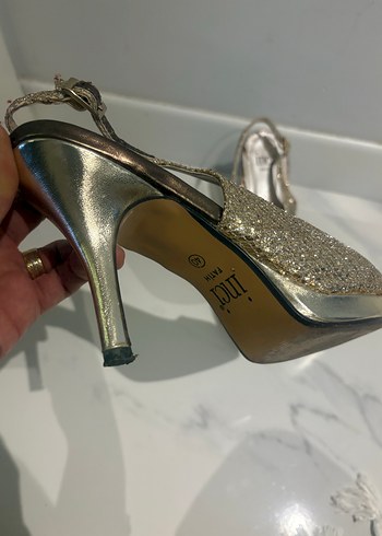 Gold simli abiye ayakkabı - Görsel 3