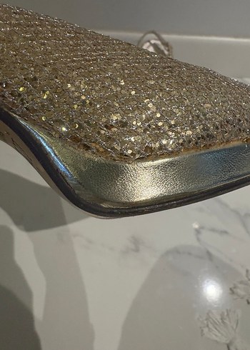 Gold simli abiye ayakkabı - Görsel 4