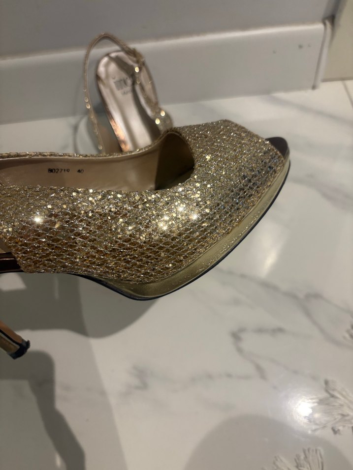 Gold simli abiye ayakkabı - Görsel 2