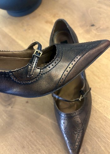 Kahverengi Deri Tokalı Stiletto - Görsel 4