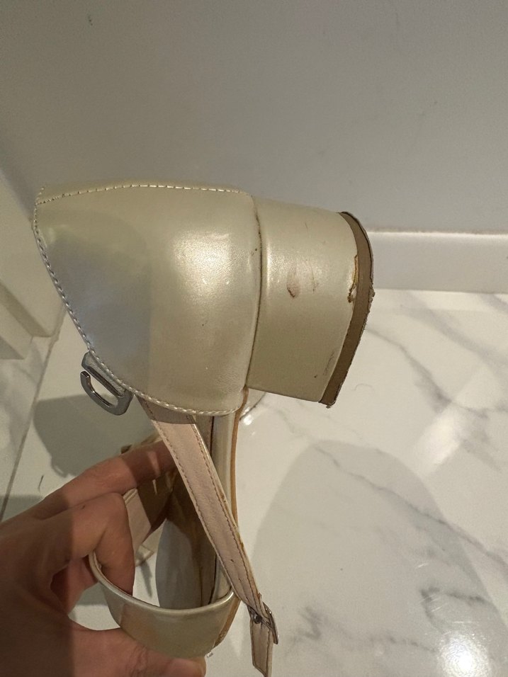 Kız Çocuk Beyaz Tokalı Özel Ayakkabı - Görsel 3